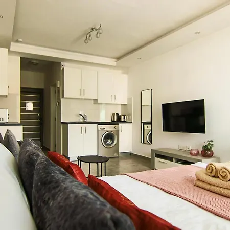 Phaedrus Living: Seaside Luxury Flat Athina 115