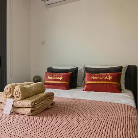 Phaedrus Living: Seaside Luxury Flat Athina 115