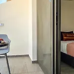 Daire Phaedrus Living: Seaside Luxury Flat Athina 115