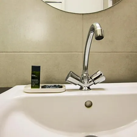 Phaedrus Living: Seaside Luxury Flat Athina 115 Апартаменты Пафос
