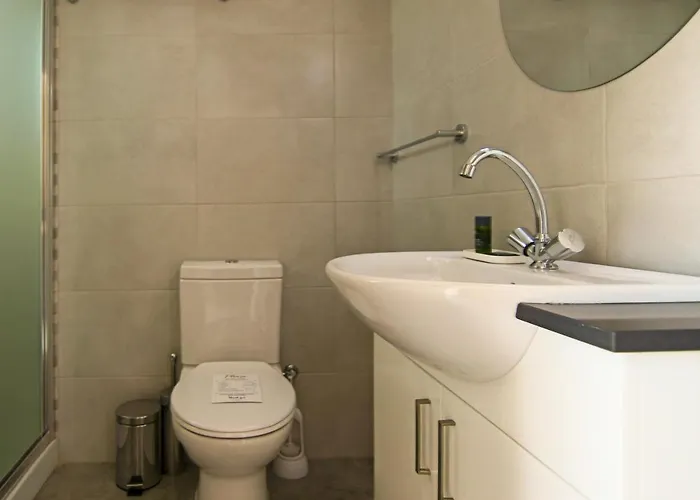 Phaedrus Living: Seaside Luxury Flat Athina 115 Daire Pafos